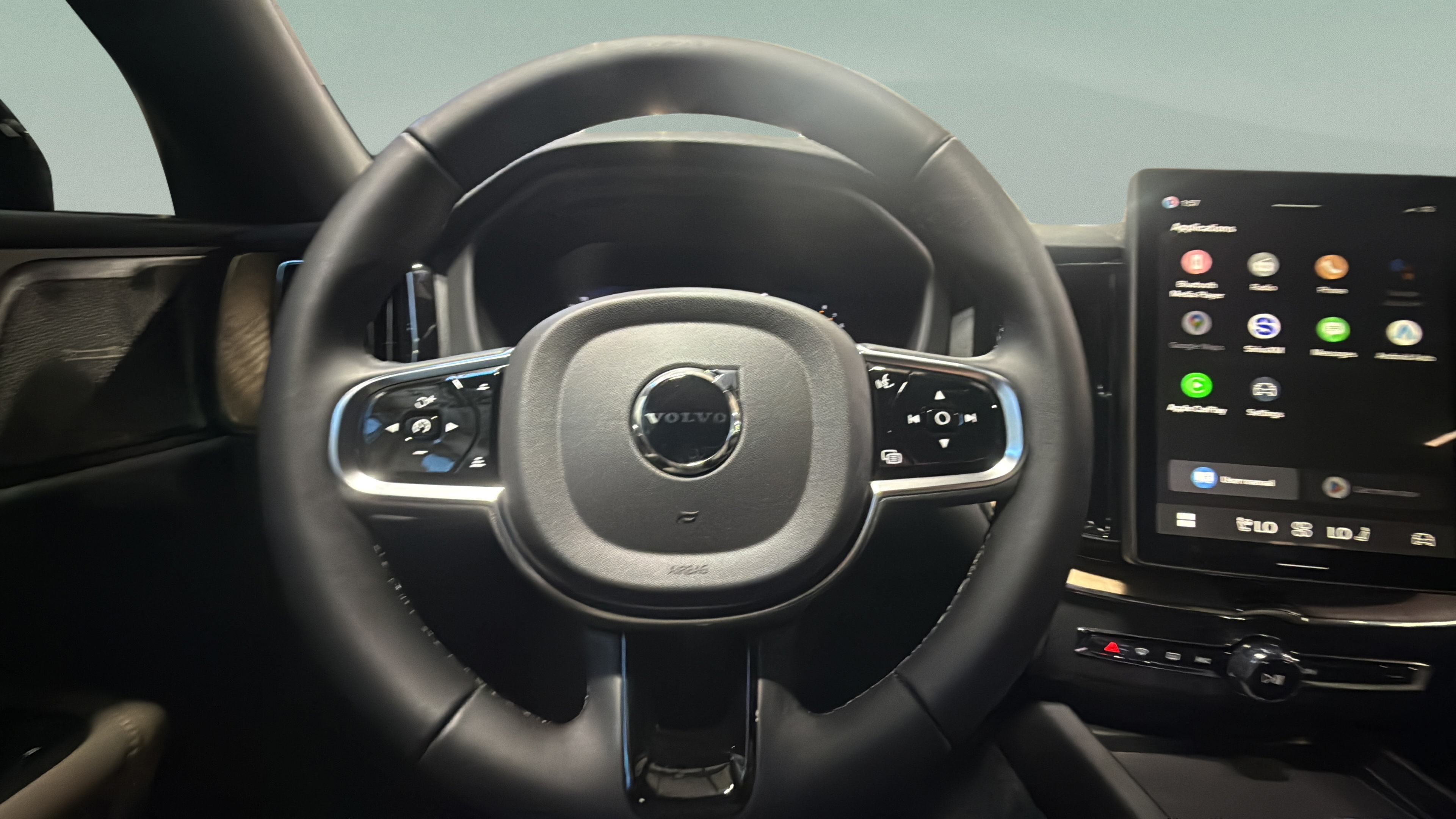 New 2027 Volvo XC60 B5 Plus AWD/4WD image 21