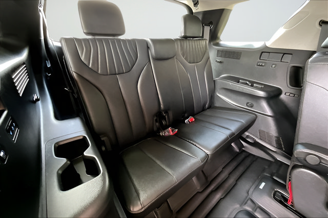 Used 2025 Hyundai Palisade Limited AWD/4WD image 28