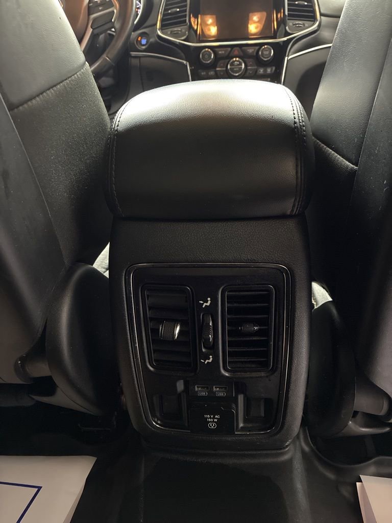Used 2019 Jeep Grand Cherokee Limited image 28