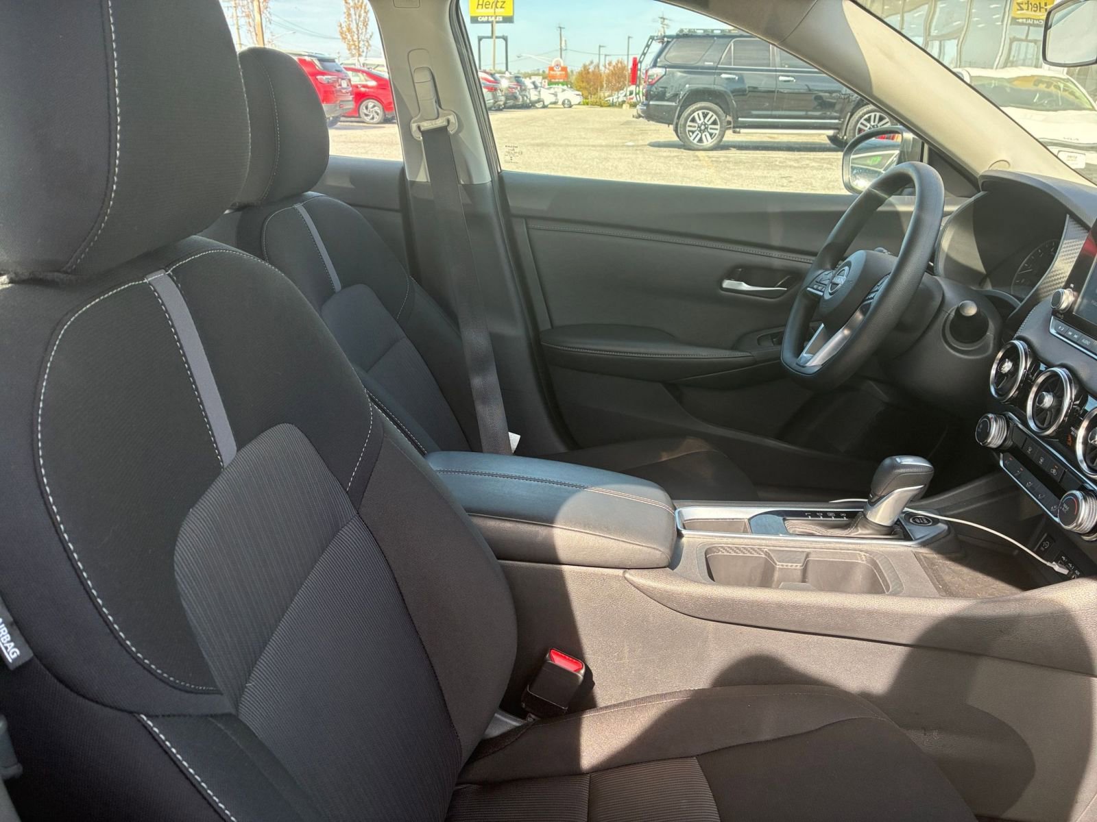 Used 2025 Nissan Sentra SV image 31