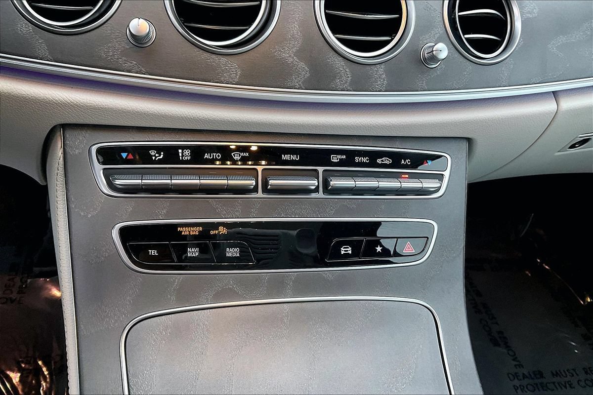 Used 2022 Mercedes-Benz E 350 Sedan w/ AMG Line Exterior image 25