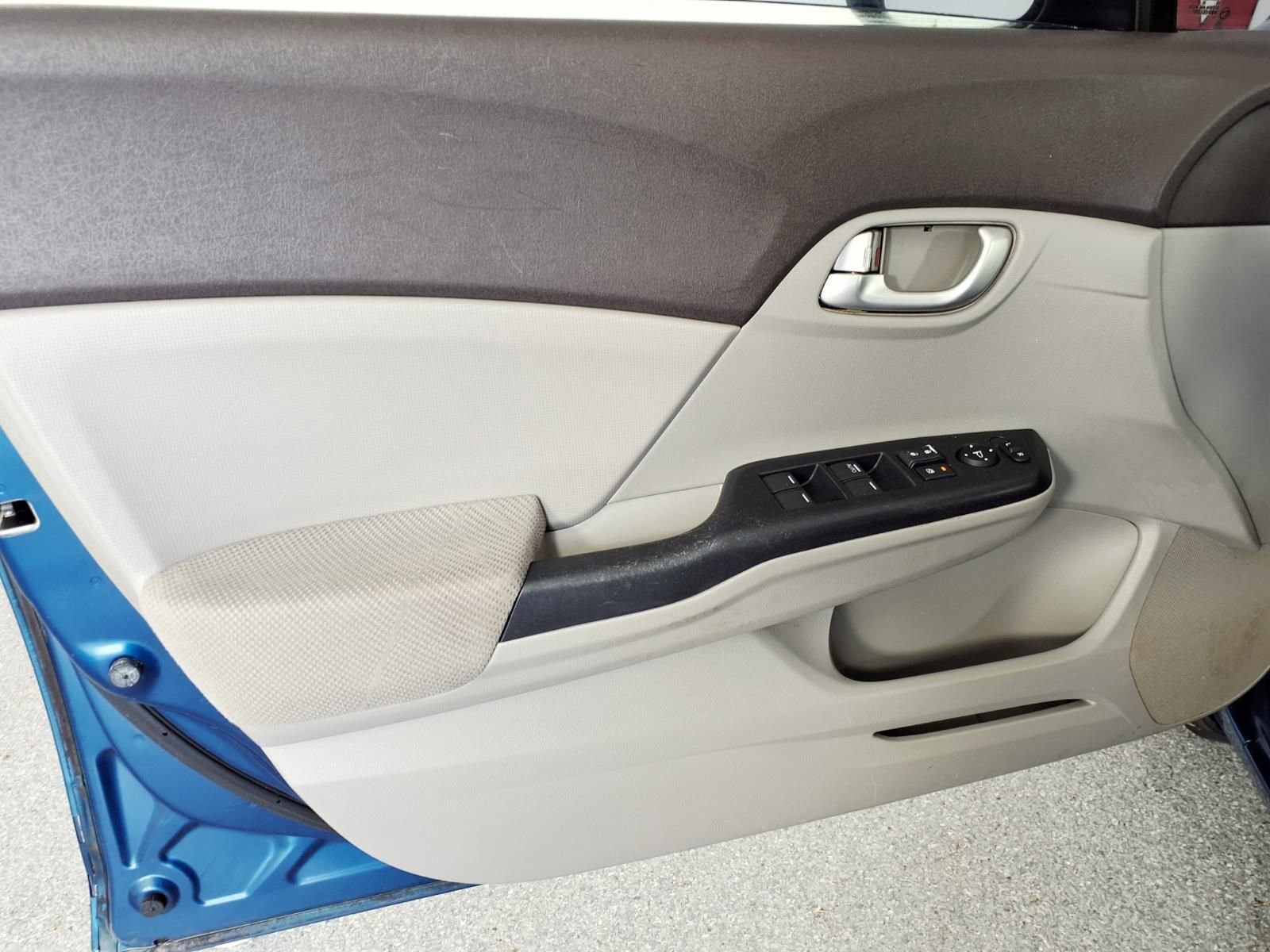 Used 2012 Honda Civic EX image 17