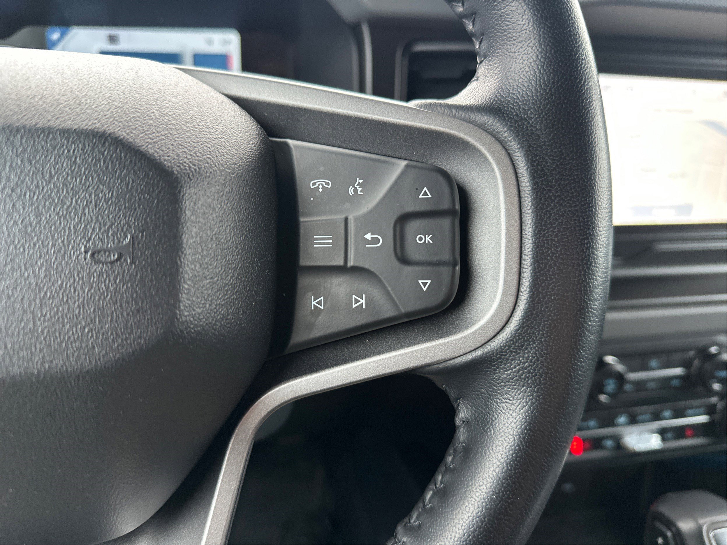 Used 2022 Ford Bronco Black Diamond w/ Sasquatch Package image 35