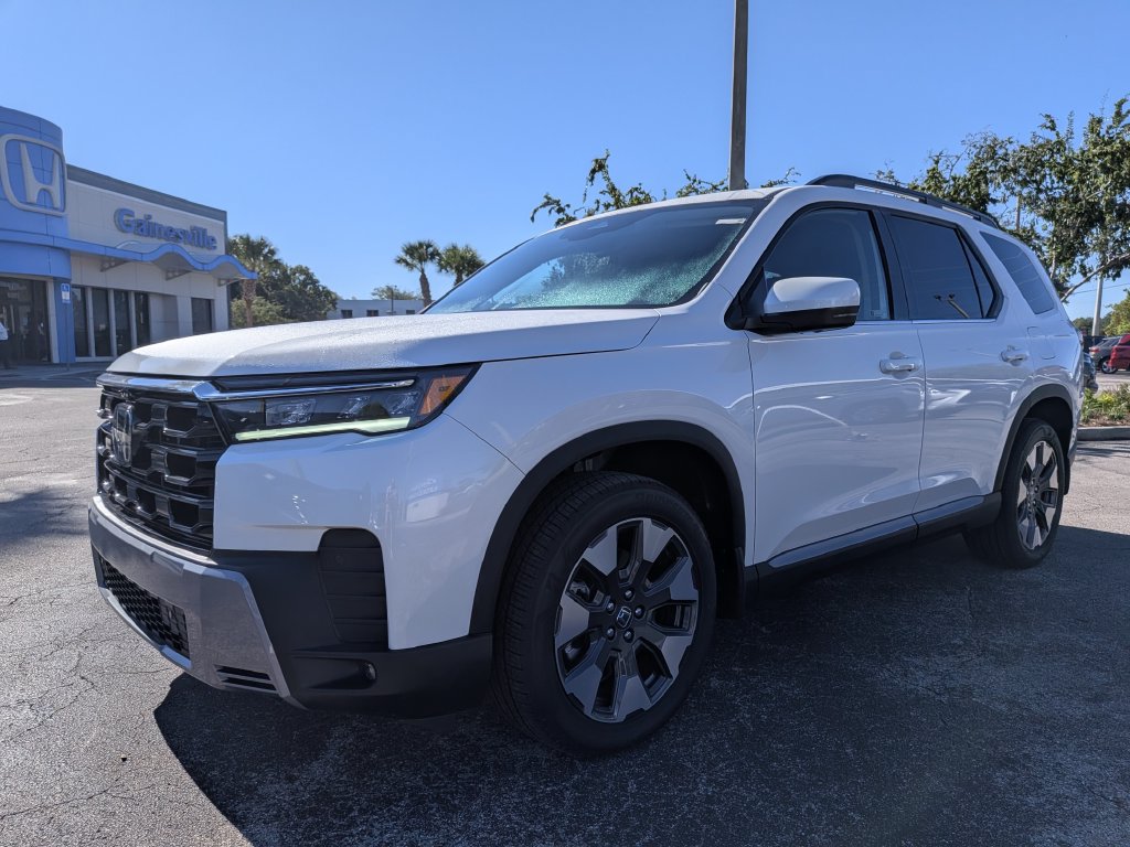 New 2026 Honda Pilot Touring image 8