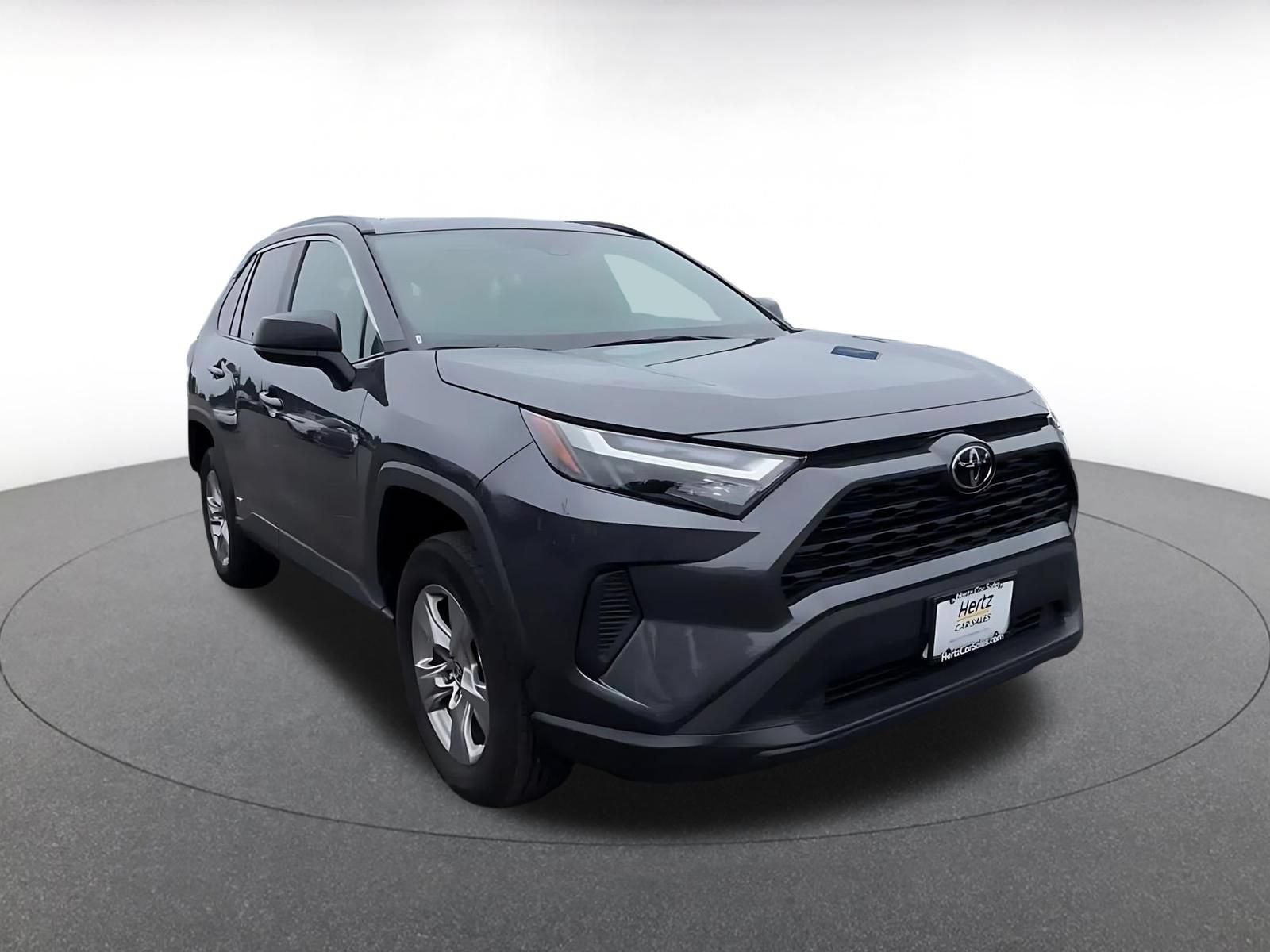 Used 2025 Toyota RAV4 LE AWD/4WD image 3