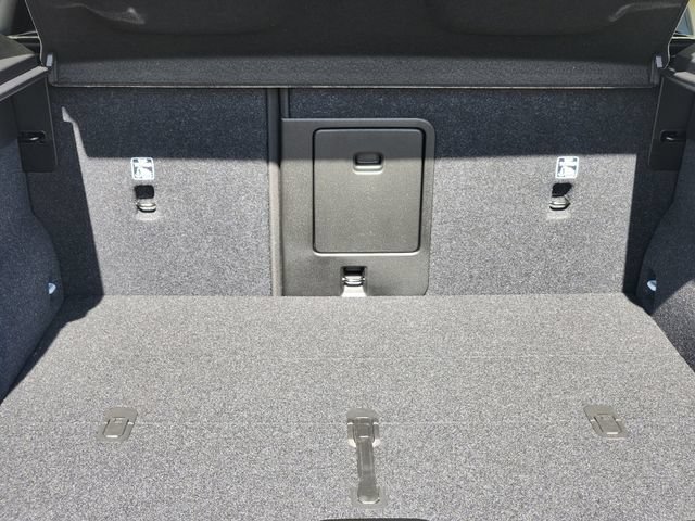 New 2026 Volvo XC40 B5 Ultra w/ Climate Package AWD/4WD image 18