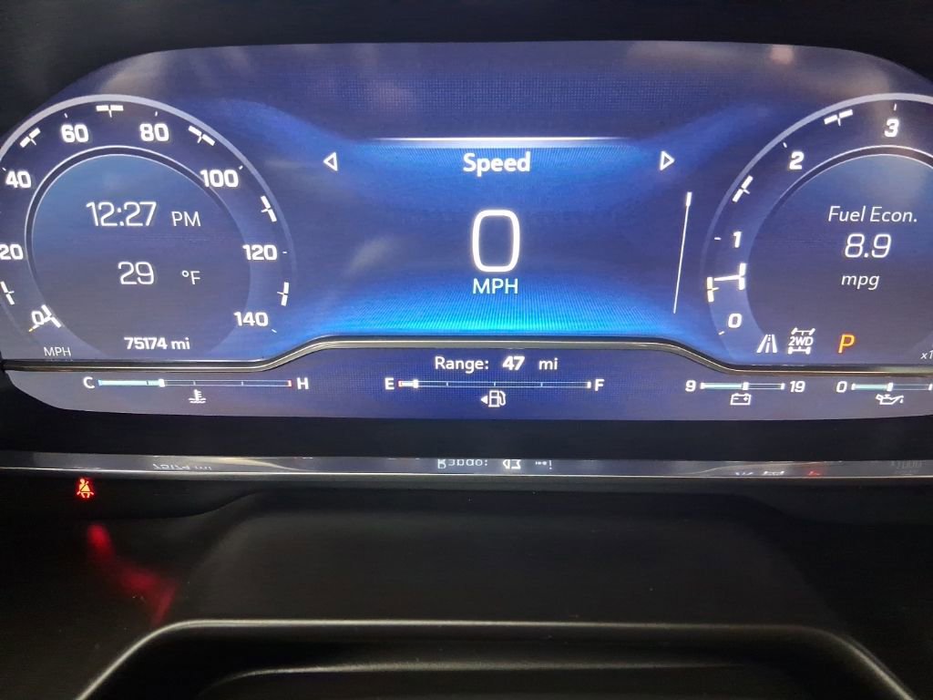 Used 2023 Chevrolet Suburban LT image 29