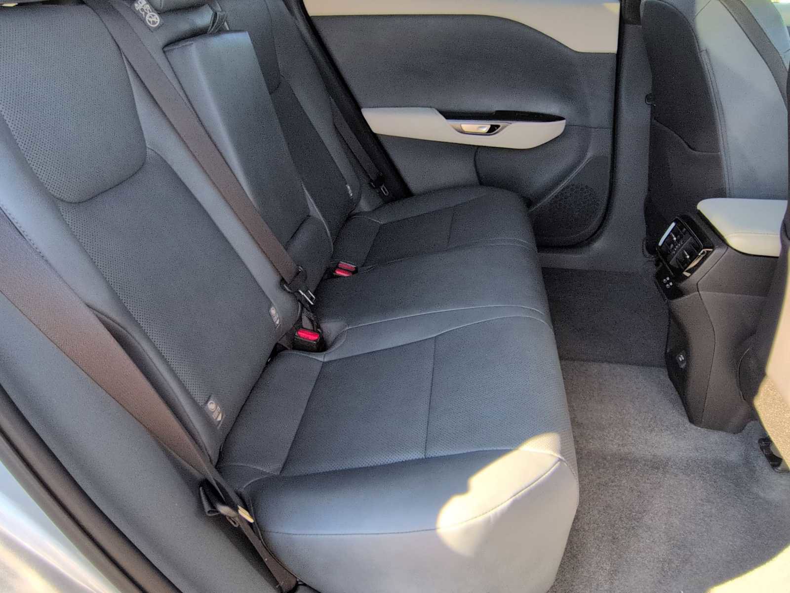 Used 2024 Lexus RZ 450e Premium image 22