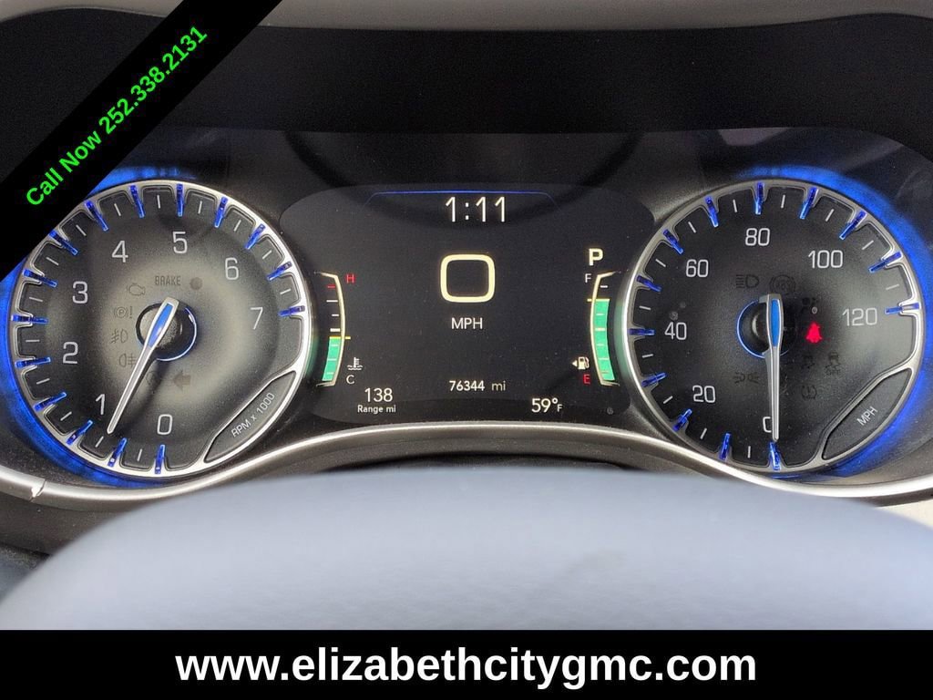 Used 2023 Chrysler Pacifica Touring-L FWD image 30