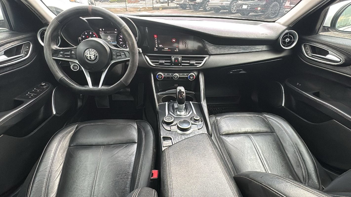 Used 2018 Alfa Romeo Giulia AWD image 20