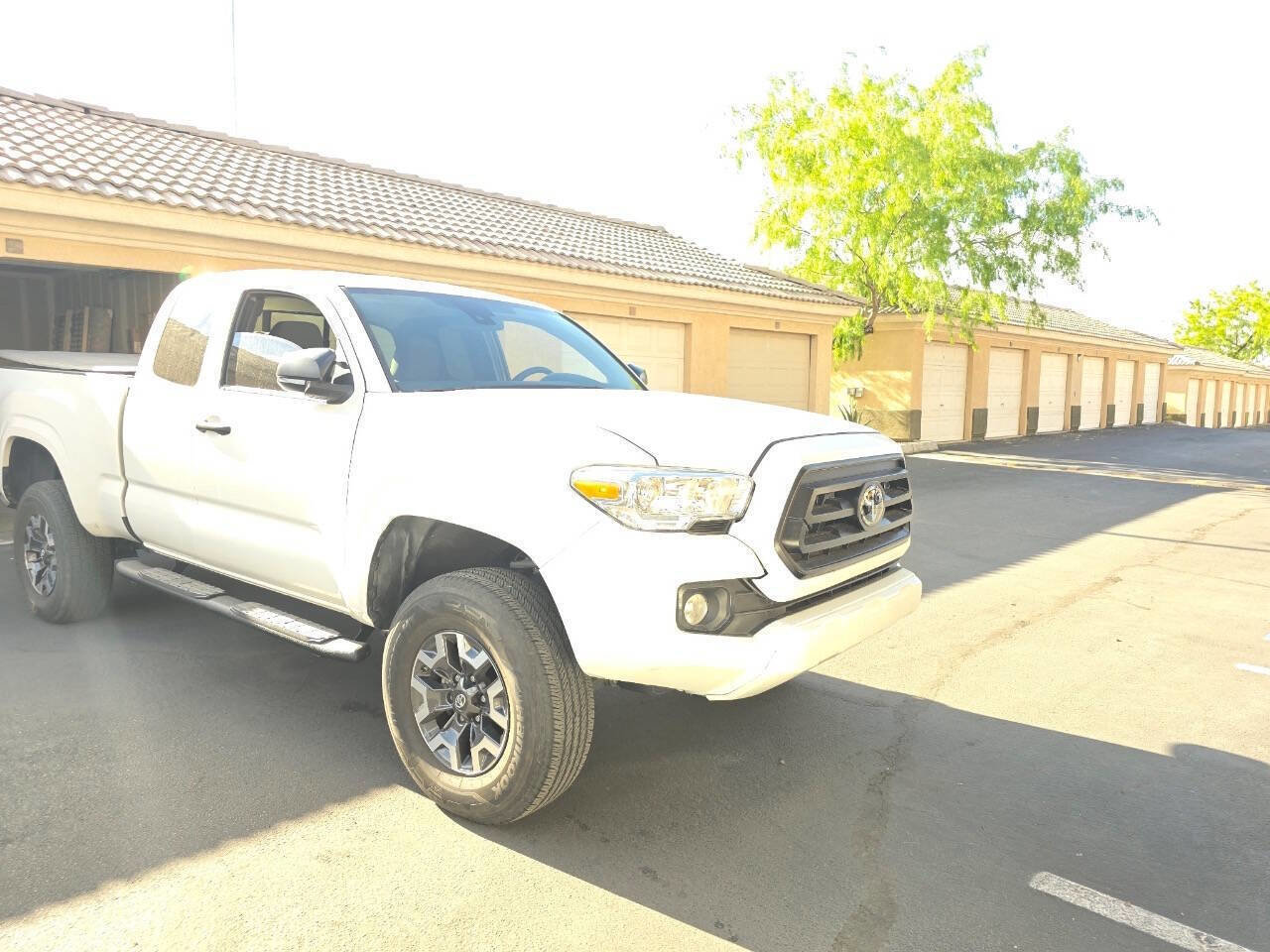 Used 2022 Toyota Tacoma SR RWD image 2