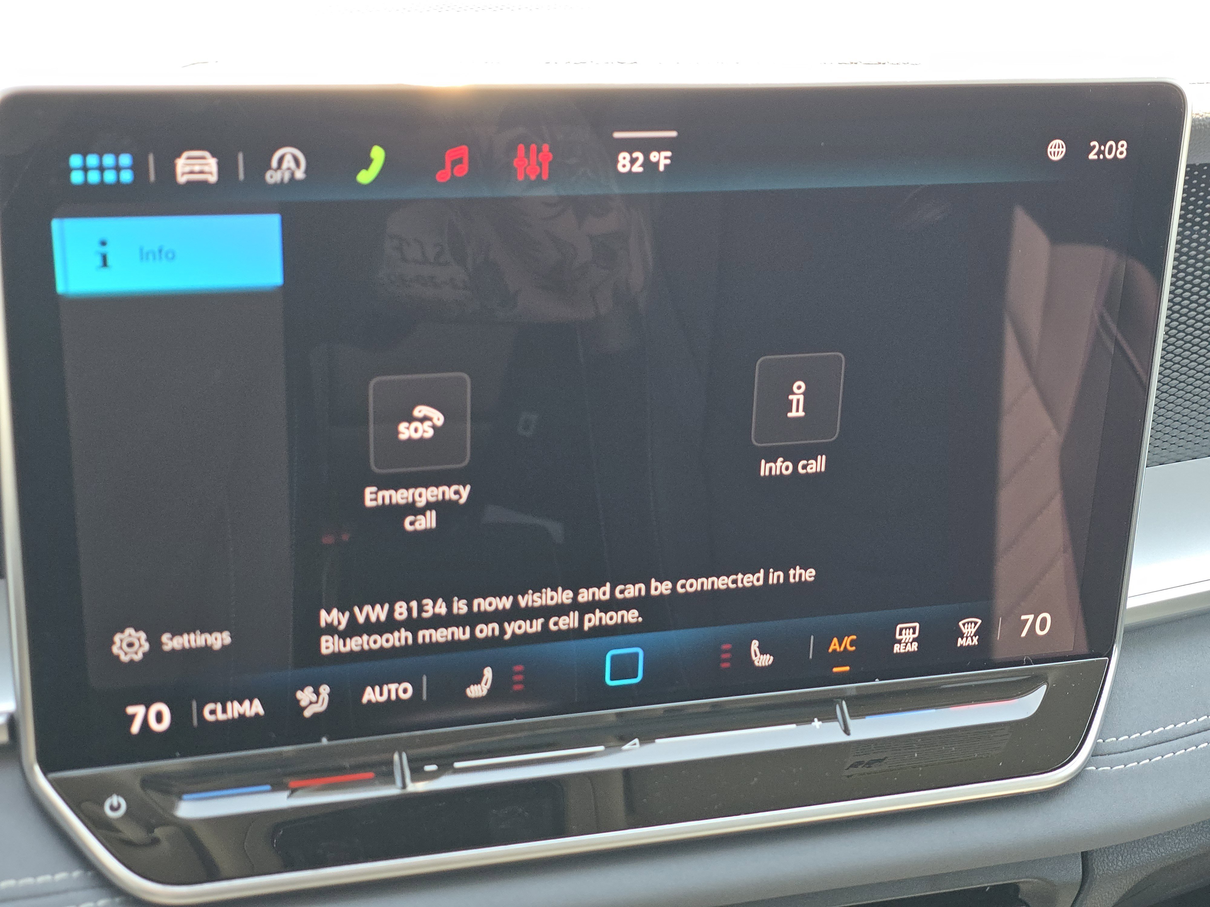 New 2026 Volkswagen Tiguan SE image 12