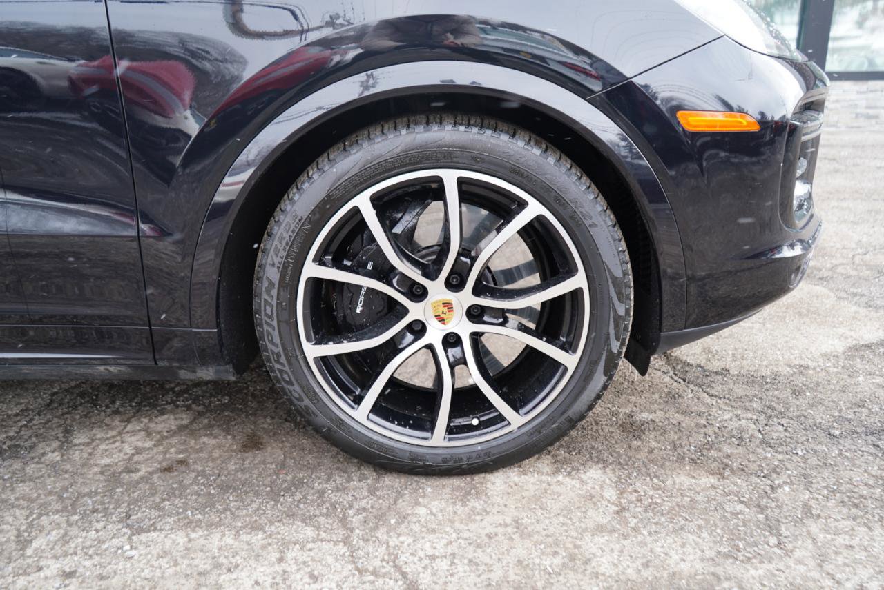 Used 2021 Porsche Cayenne Turbo image 19