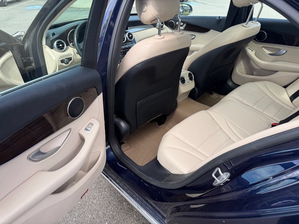 Used 2018 Mercedes-Benz C 300 4MATIC Sedan image 24