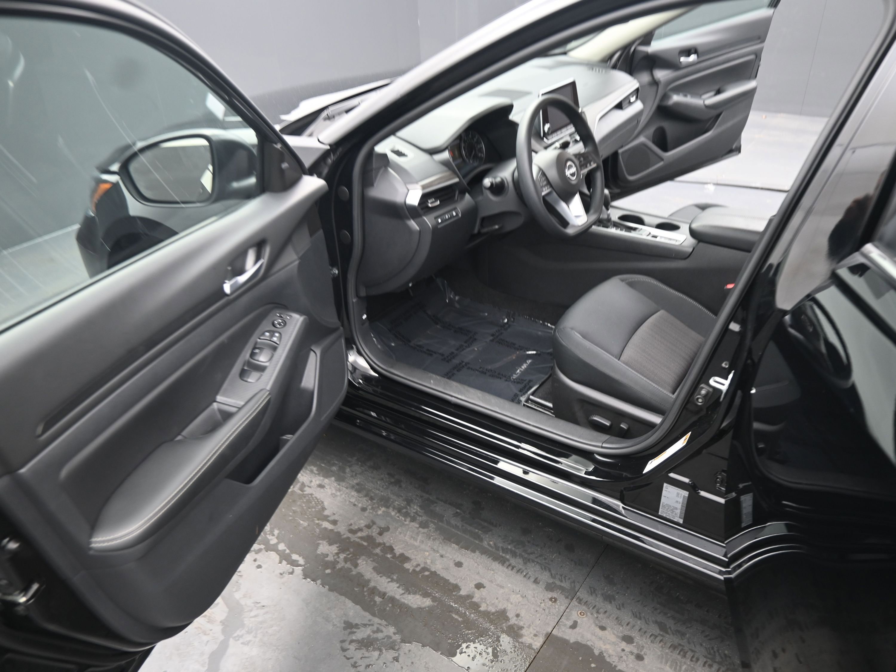 Certified 2025 Nissan Altima 2.5 SV image 14