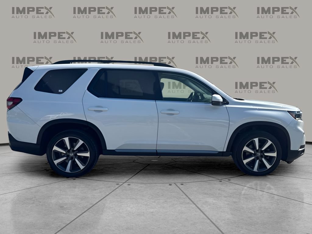 Used 2024 Honda Pilot Touring image 6