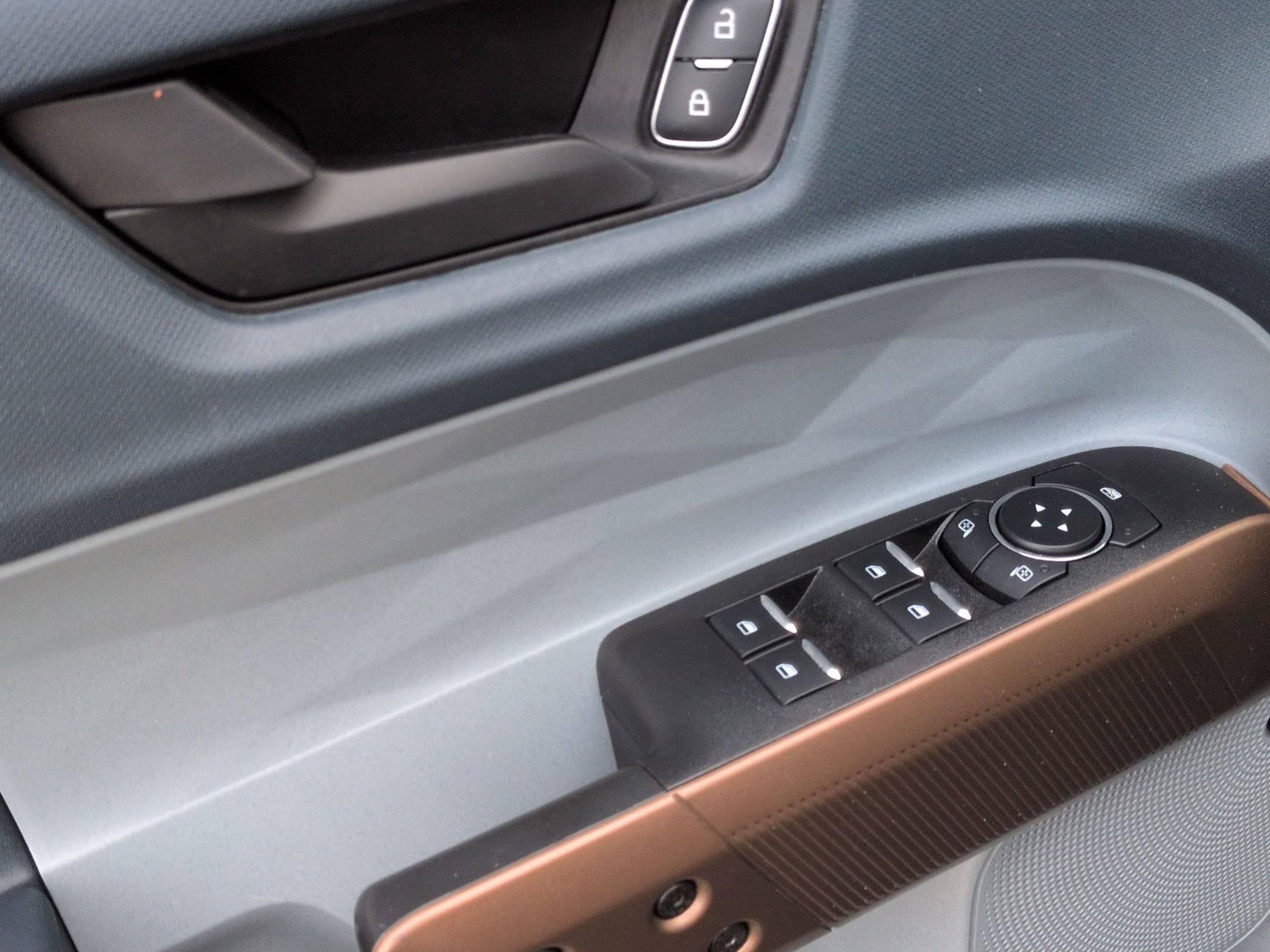 Certified 2024 Ford Maverick Lariat image 13