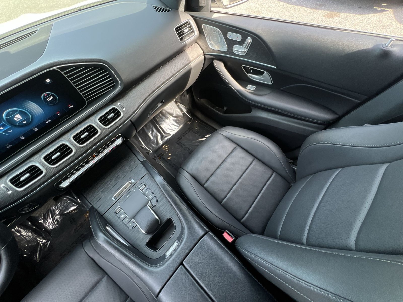 Certified 2022 Mercedes-Benz GLE 350 4MATIC w/ Premium Package image 14