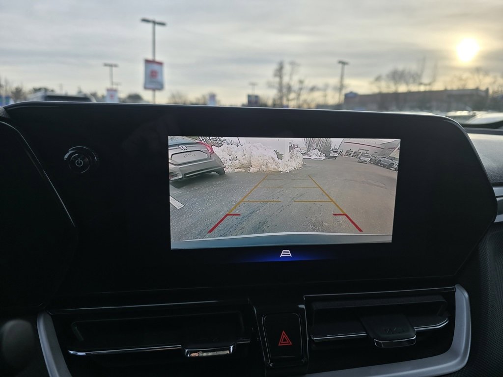 Used 2024 Chevrolet TrailBlazer LT w/ Driver Confidence Package image 28