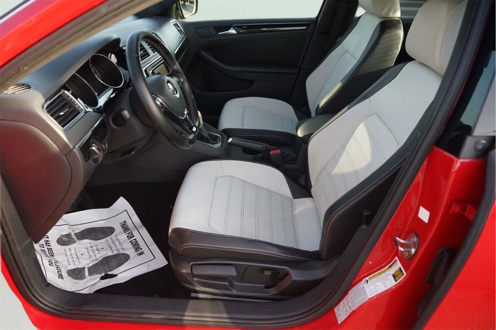 Used 2015 Volkswagen Jetta Sport FWD image 9