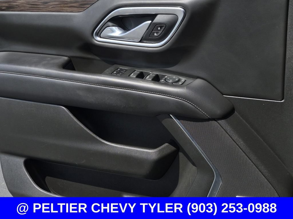 Used 2021 Chevrolet Tahoe Z71 w/ Z71 Off-Road Package AWD/4WD image 33