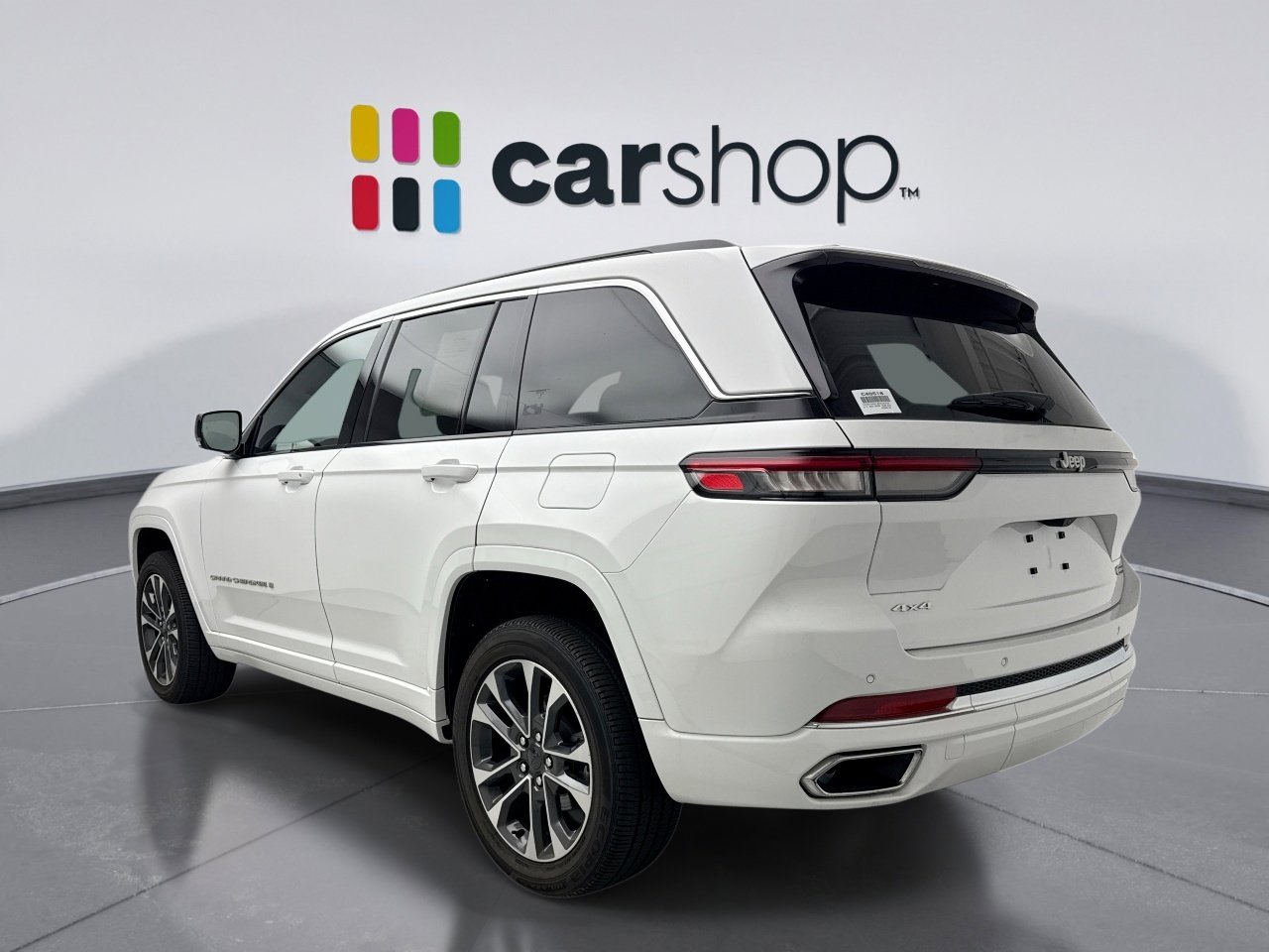 Used 2024 Jeep Grand Cherokee Overland w/ Trailer Tow Package image 3