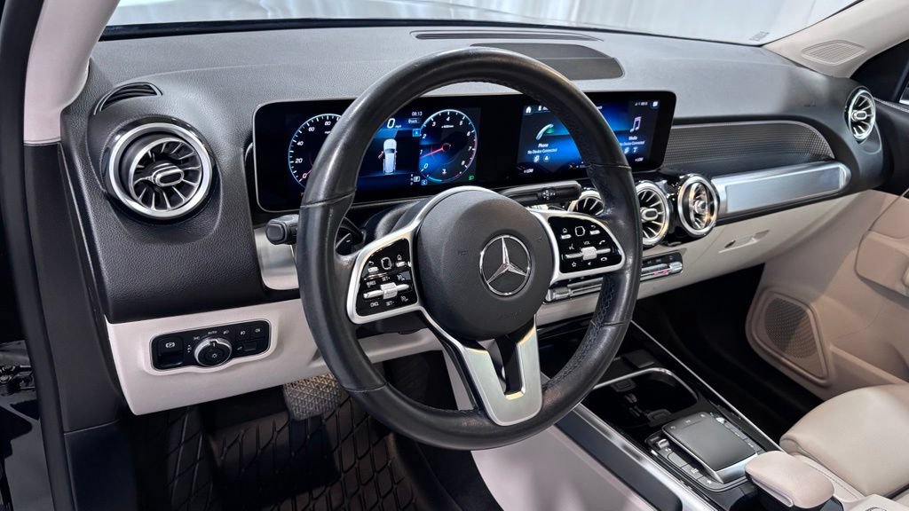 Used 2021 Mercedes-Benz GLB 250 4MATIC image 10