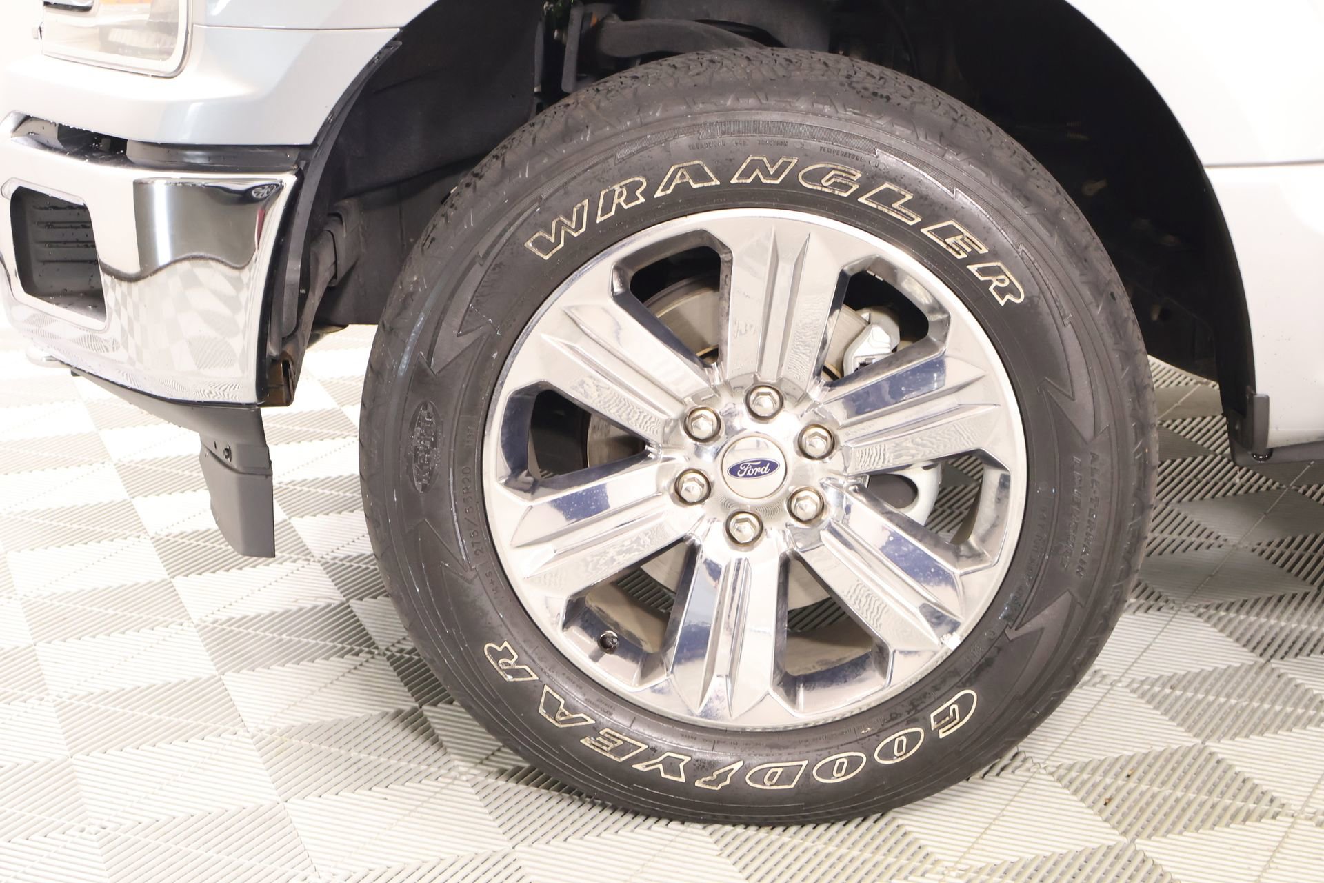 Used 2020 Ford F150 XLT w/ Equipment Group 302A Luxury AWD/4WD image 18