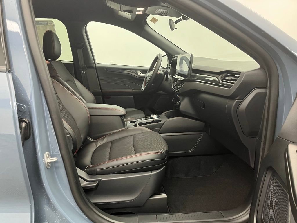 New 2026 Ford Escape ST-Line w/ Tech Pack #1 image 28