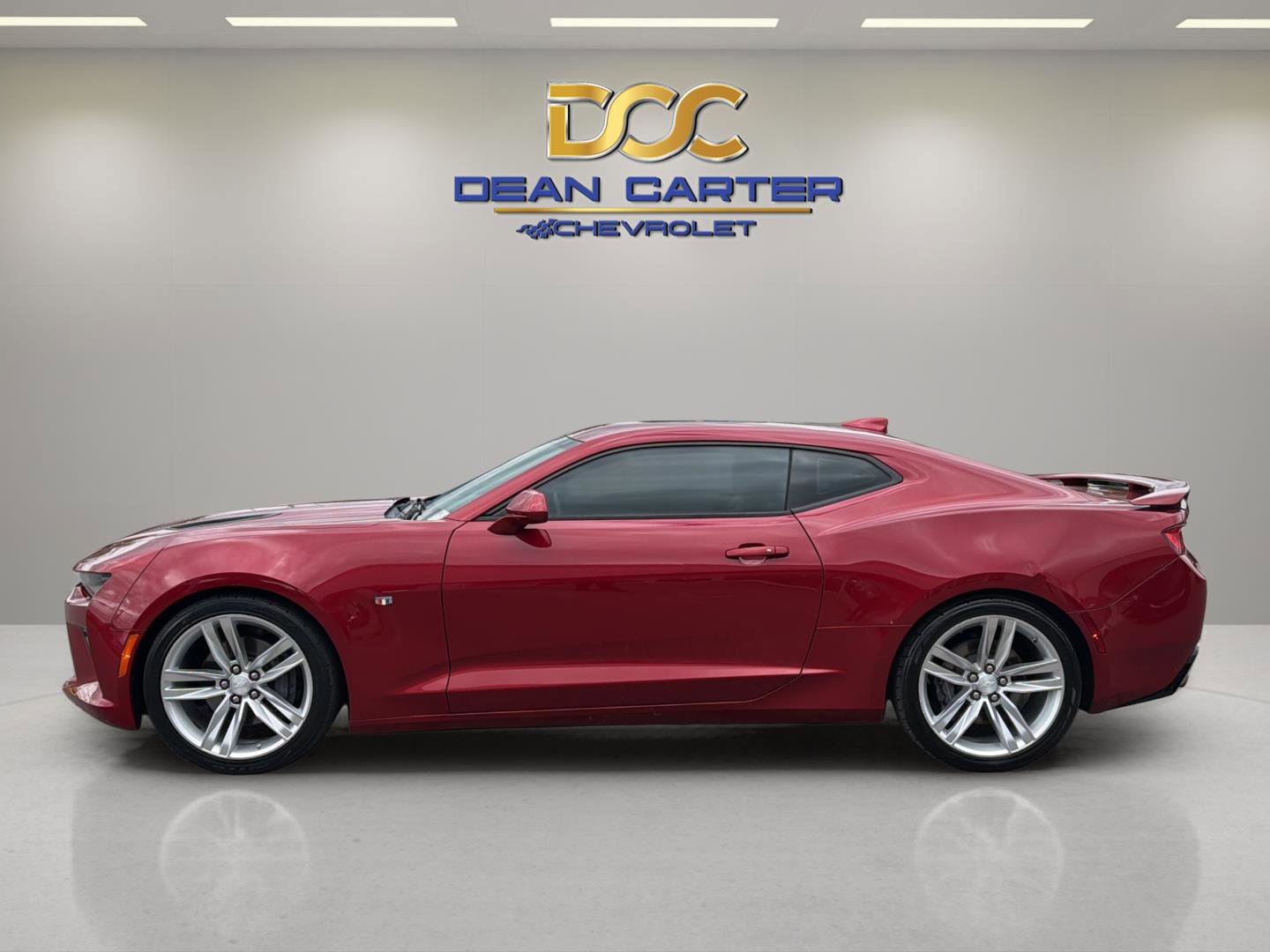 Used 2018 Chevrolet Camaro SS RWD image 2