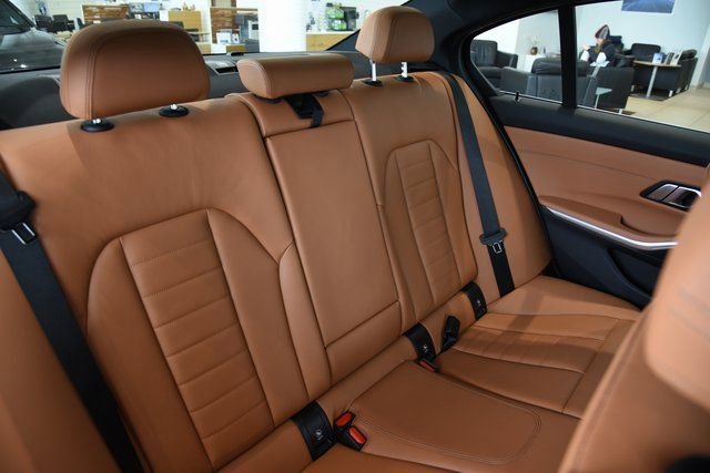 Used 2021 BMW 330e xDrive w/ Premium Package image 22