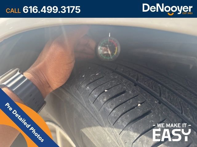 Used 2016 Buick Enclave Leather image 8