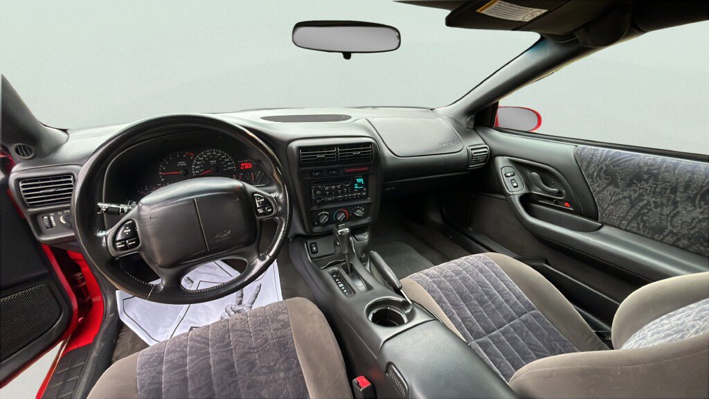 Used 2001 Chevrolet Camaro LT RWD image 9