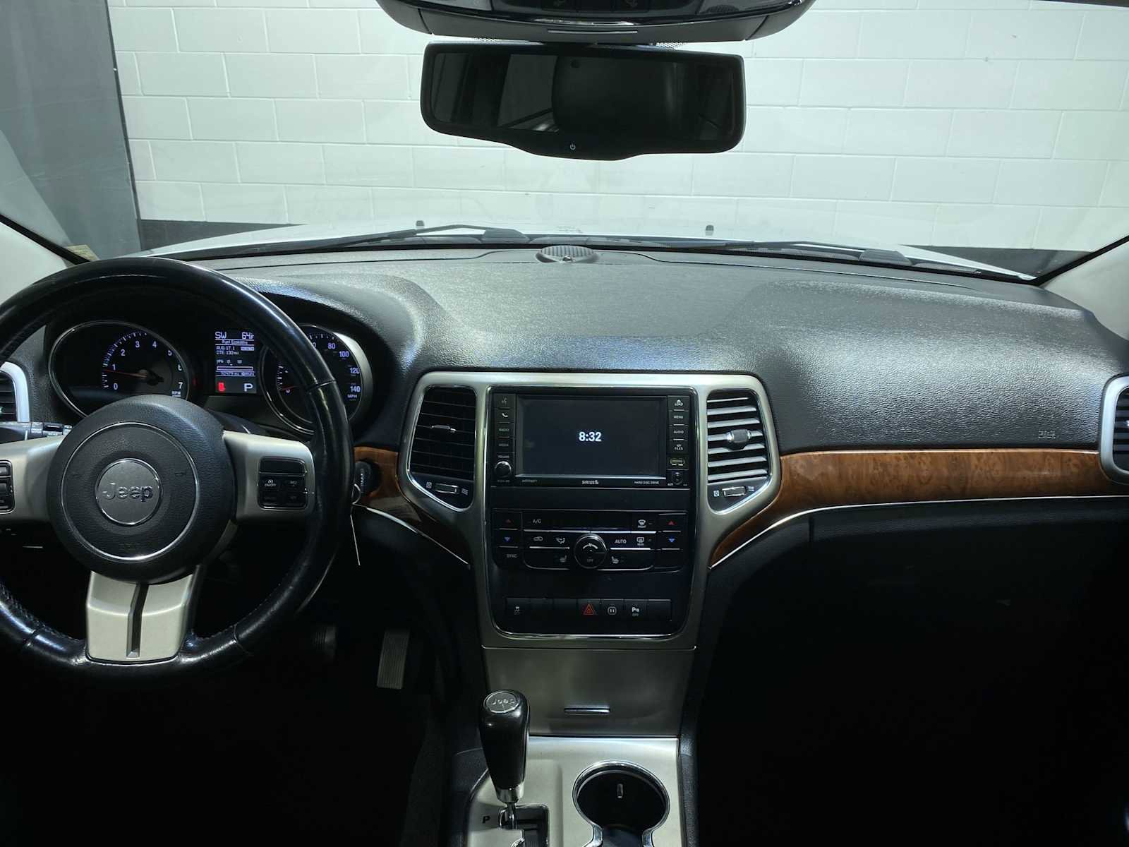 Used 2012 Jeep Grand Cherokee Limited image 10