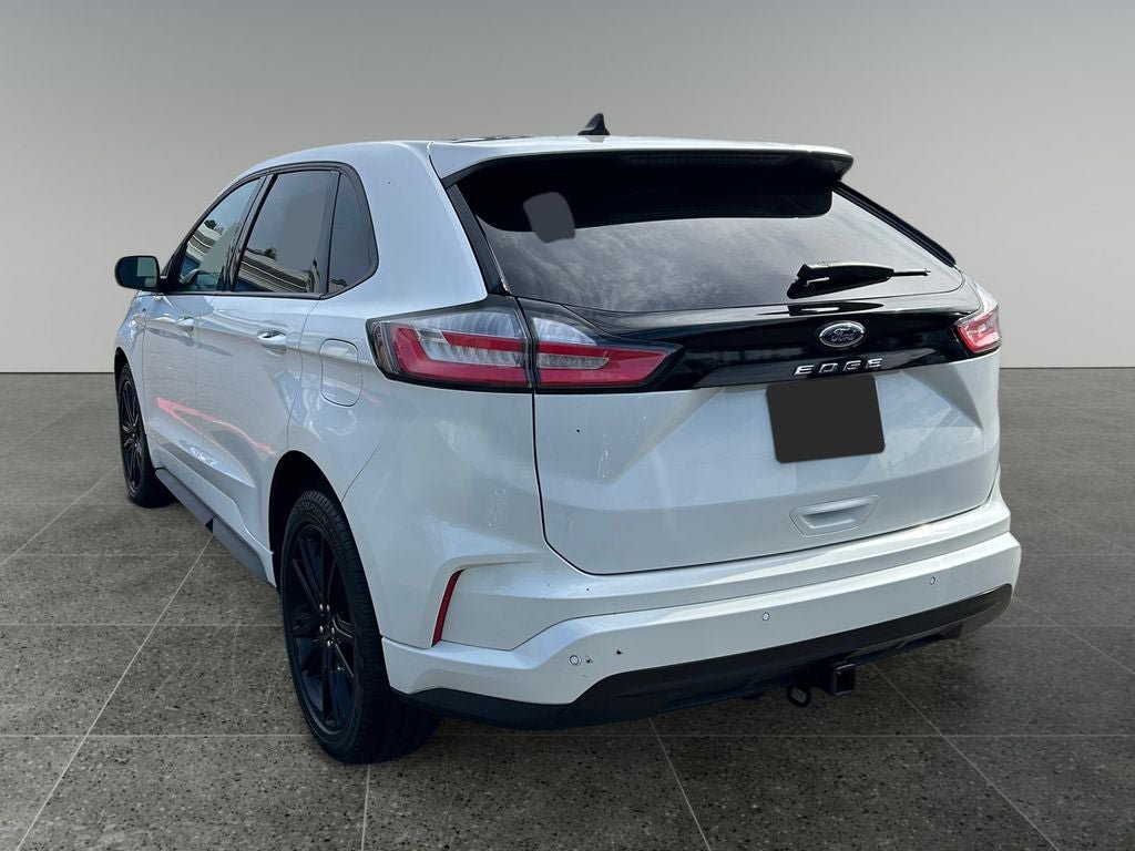 Used 2022 Ford Edge ST-Line w/ Class II Trailer Tow Package AWD/4WD image 5