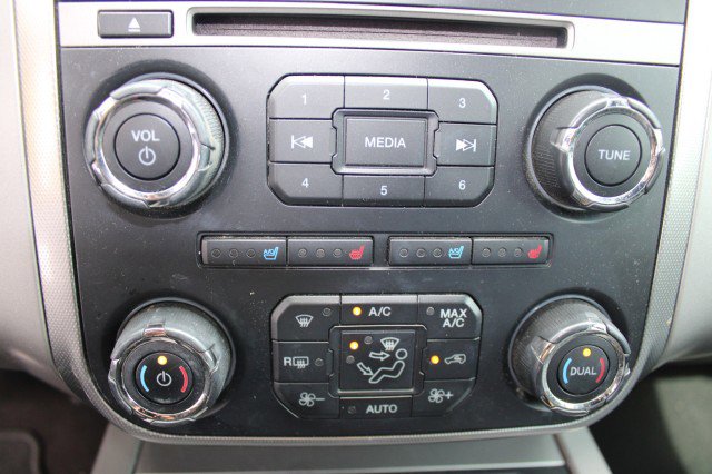 Used 2016 Ford Expedition XLT w/ Equipment Group 202A RWD image 10