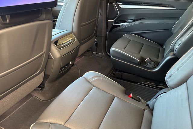 New 2026 Cadillac Escalade ESV Sport AWD/4WD image 12