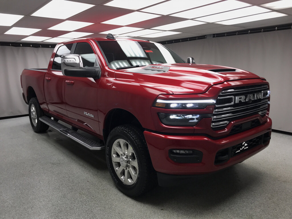 New 2026 RAM 2500 Laramie w/ Sport Appearance Package AWD/4WD image 5
