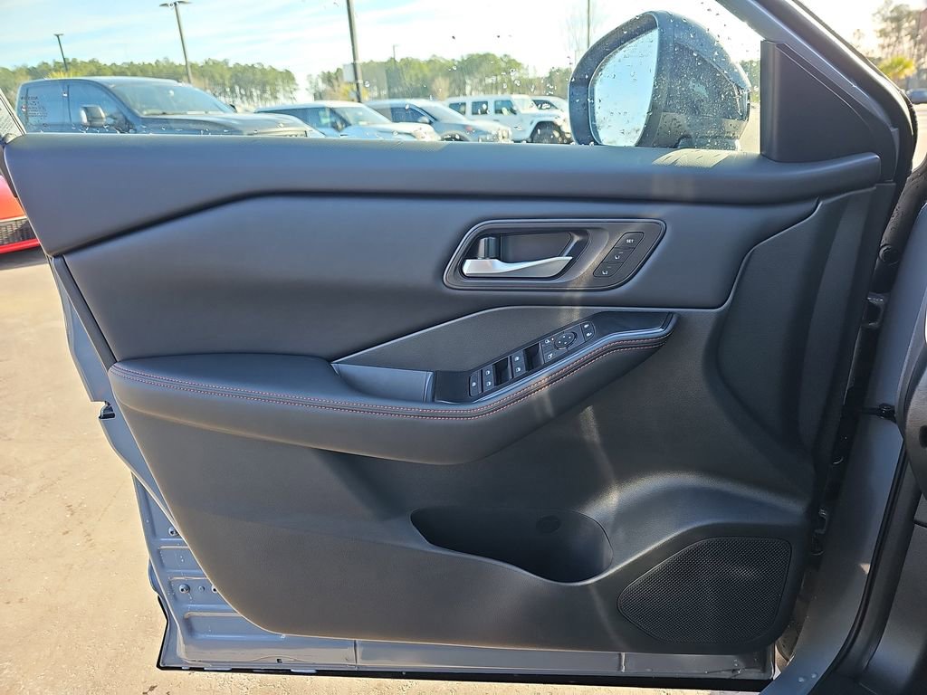 New 2026 Nissan Rogue SV AWD/4WD image 29