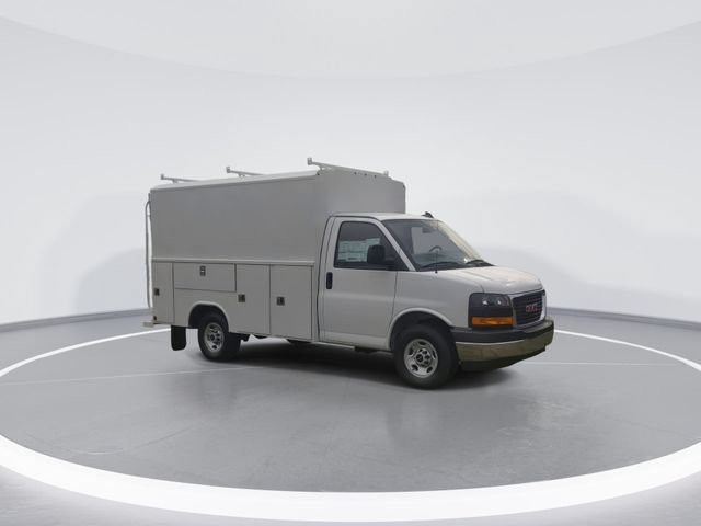 New 2025 GMC Savana 3500 w/ Power Convenience Package RWD image 9