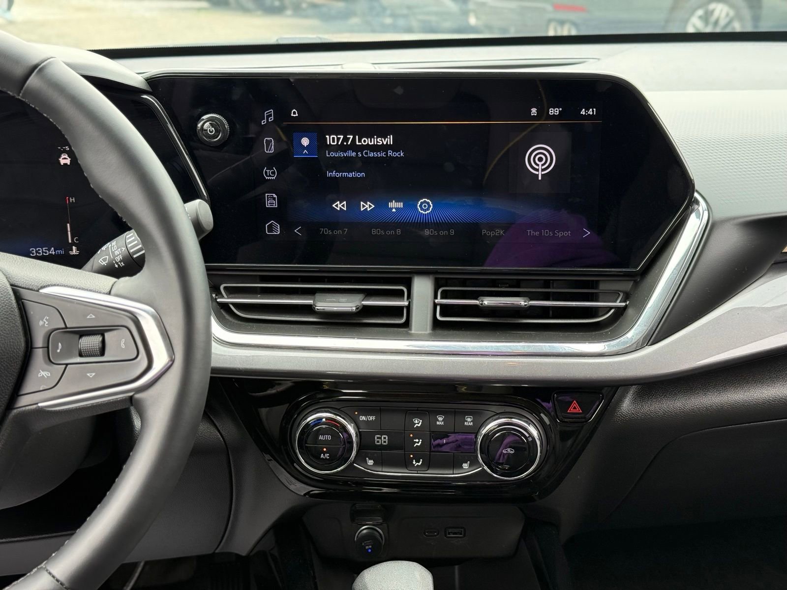 Used 2025 Chevrolet Trax ACTIV FWD image 19