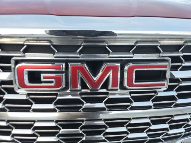 Used 2023 GMC Terrain Denali image 17