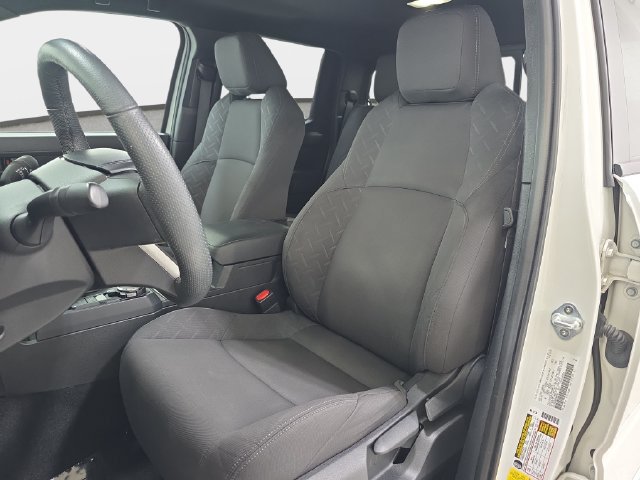 Certified 2024 Toyota Tacoma SR5 AWD/4WD image 12