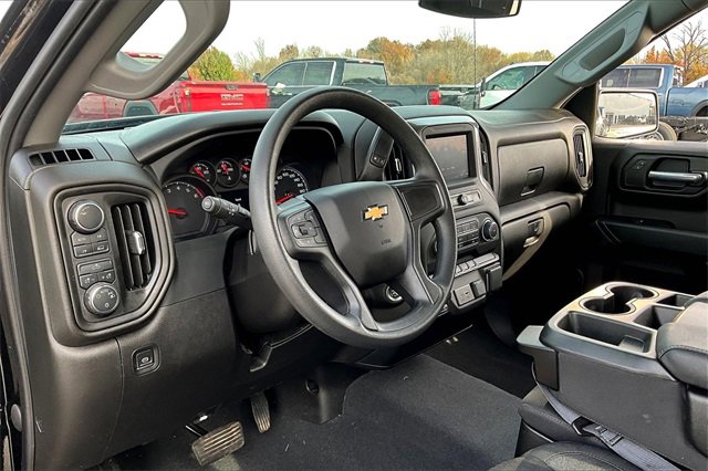 Used 2023 Chevrolet Silverado 1500 Custom image 18