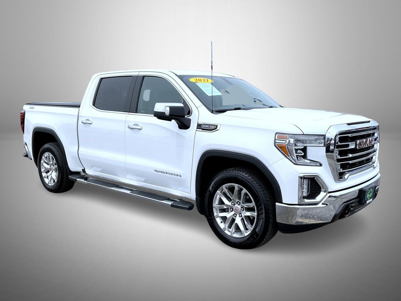 Certified 2021 GMC Sierra 1500 SLT w/ SLT Premium Package AWD/4WD image 3