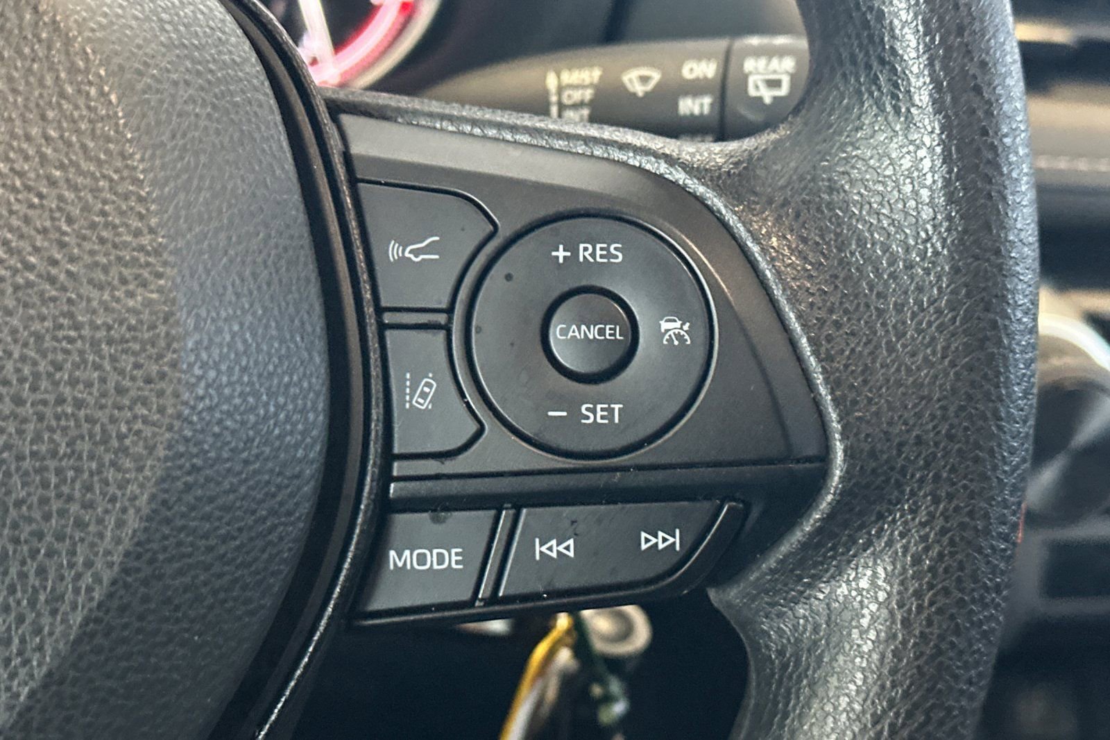 Used 2025 Toyota RAV4 LE image 39