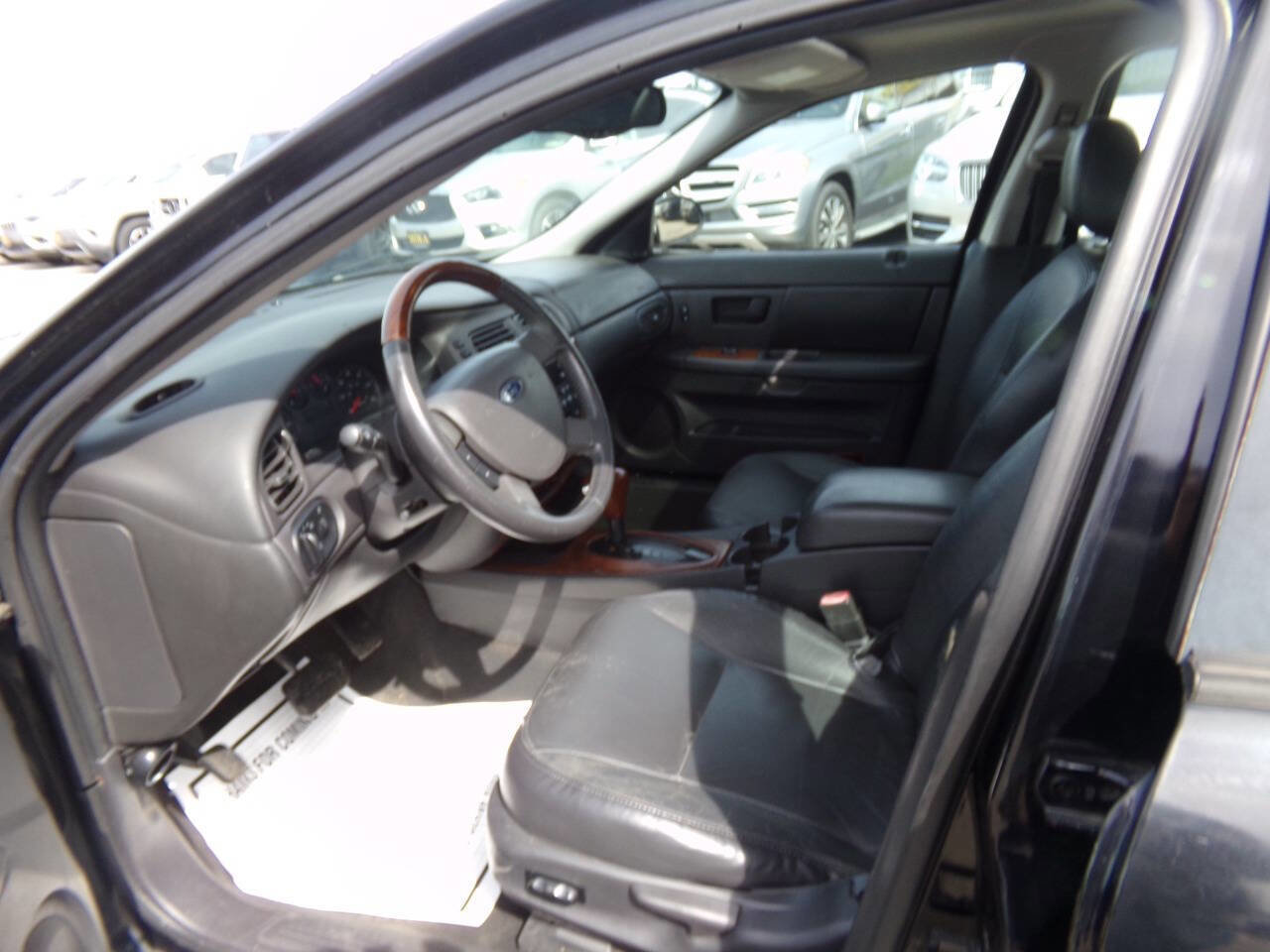Used 2004 Ford Taurus SEL image 14