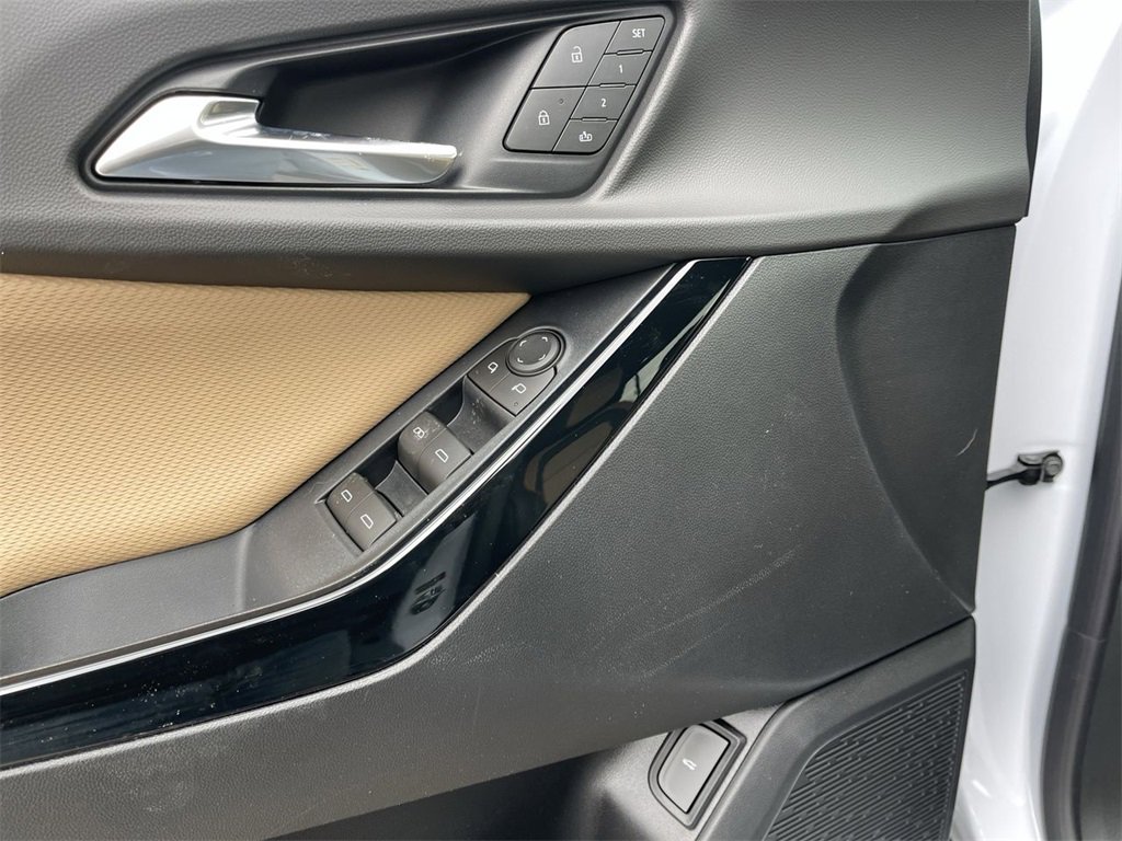 New 2026 Chevrolet Equinox ACTIV w/ Convenience Package III image 13