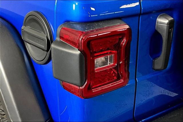 Used 2024 Jeep Wrangler Unlimited Rubicon w/ Capability Package image 22