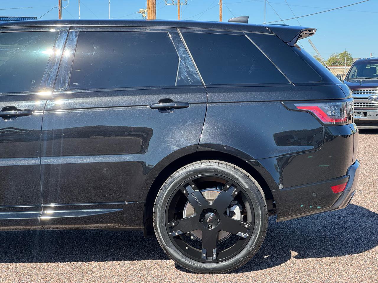 Used 2020 Land Rover Range Rover Sport HSE image 6